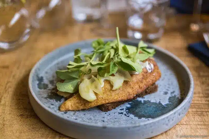 dinning-02.png dinning-02.png