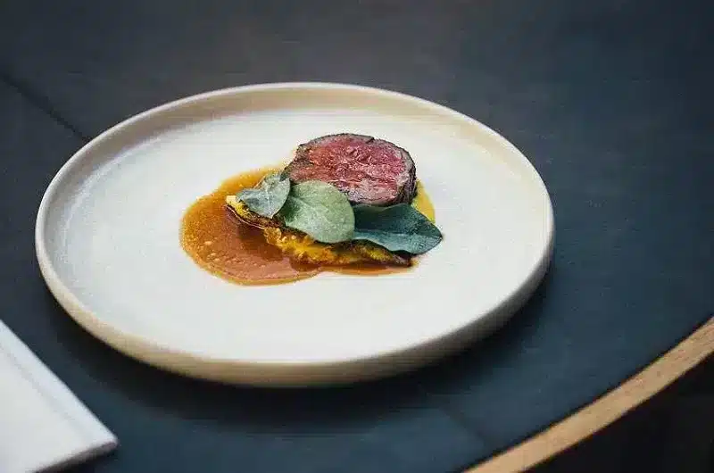 dinning-03.png dinning-03.png